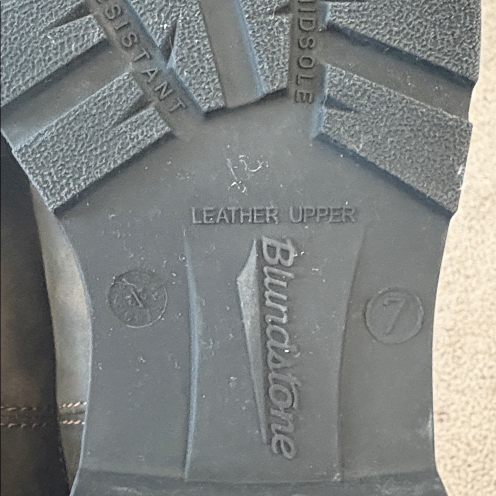 Blundstone- Classic 585- Rustic Brown size  7 (US M8/W10) - Picture 5 of 5